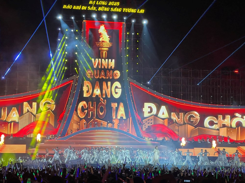 “Hạ Long 2025 – Hào khí Di sản, Bừng sáng tương lai”: Khúc giao hưởng của niềm tin và khát vọng - ảnh 9