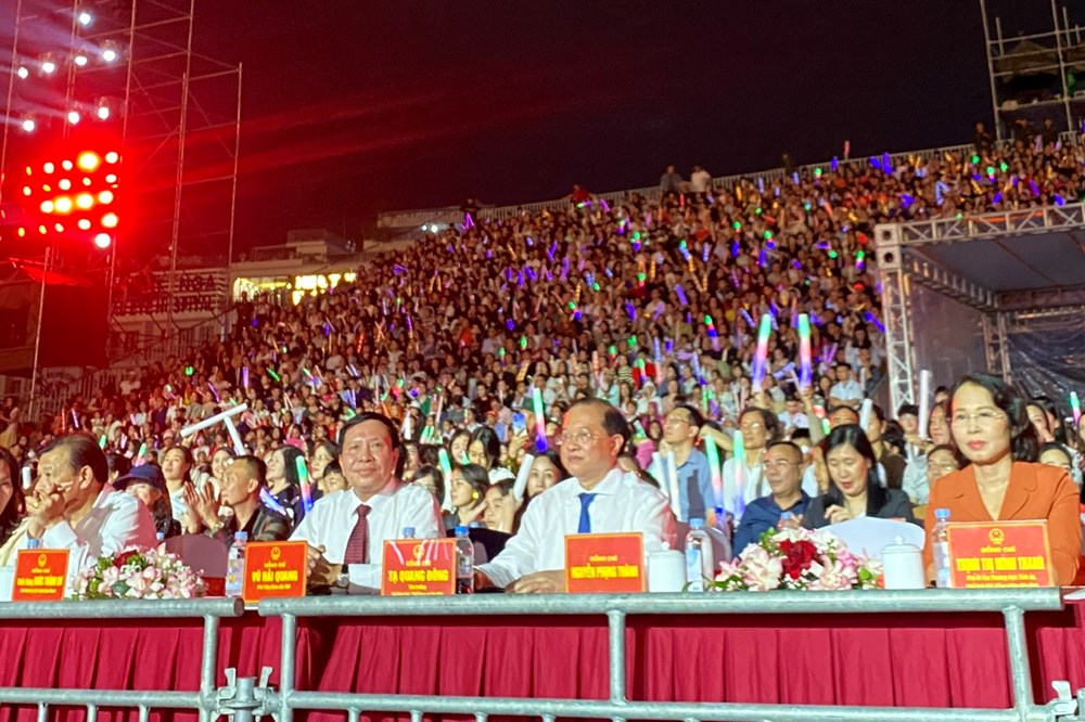 “Hạ Long 2025 – Hào khí Di sản, Bừng sáng tương lai”: Khúc giao hưởng của niềm tin và khát vọng - ảnh 2