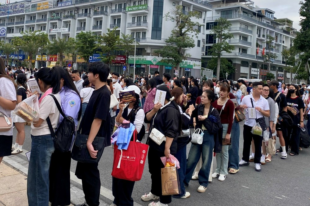 Khán giả đổ về Hạ Long để được sống trọn cảm xúc với concert “Hạ Long 2025“ - ảnh 4