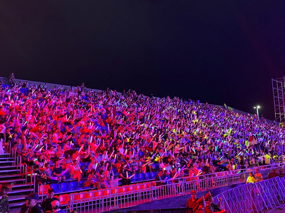 Đêm nay, Hạ Long không ngủ! Âm nhạc, tự hào và cảm xúc hội tụ - ảnh 8