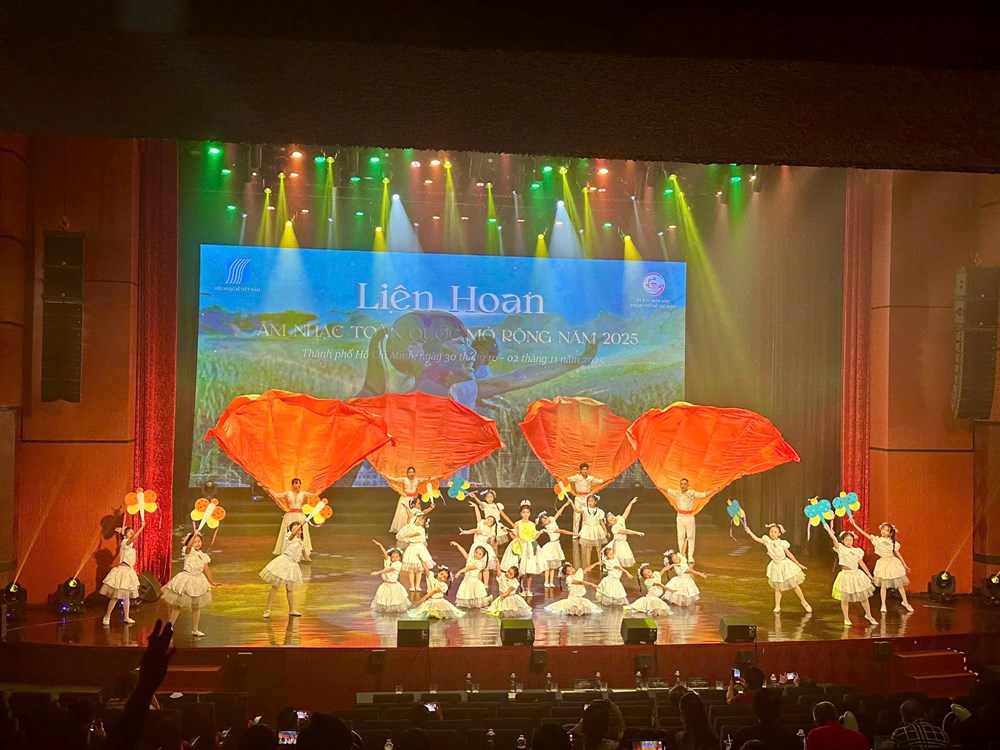 Giọng hát "nhí" Thiên Kim giành giải A tại Liên hoan Âm nhạc toàn quốc mở rộng 2025 - ảnh 2