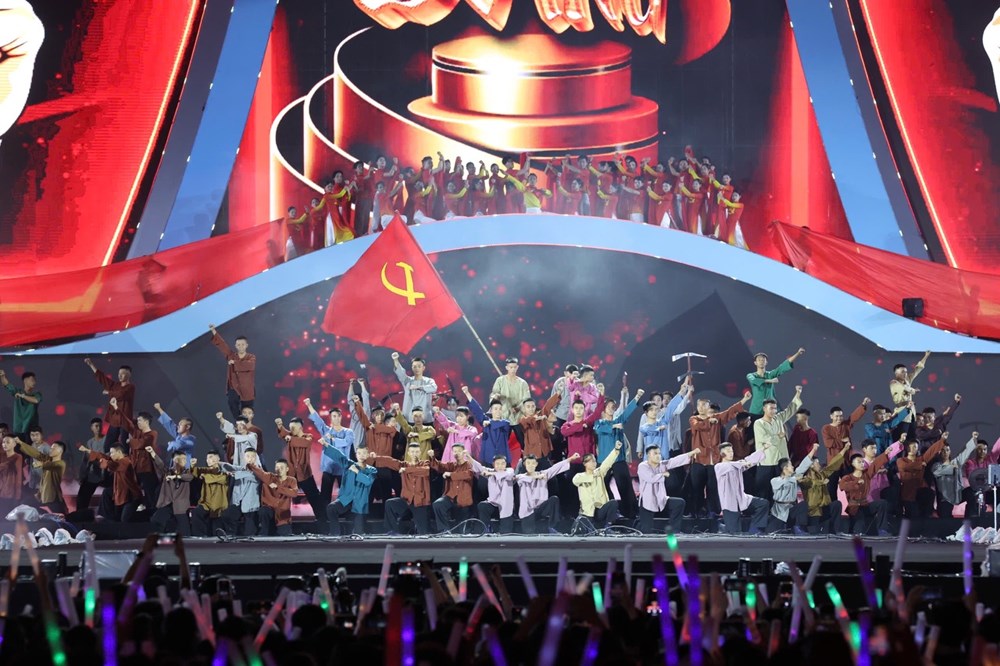 “Quảng Ninh – Đất mỏ anh hùng”: Khúc tráng ca tri ân và khát vọng vươn mình - ảnh 4