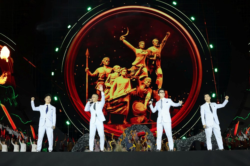 “Bữa tiệc” âm nhạc đầy màu sắc về Đất mỏ anh hùng - ảnh 14