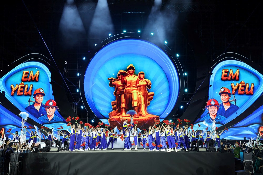 “Bữa tiệc” âm nhạc đầy màu sắc về Đất mỏ anh hùng - ảnh 8