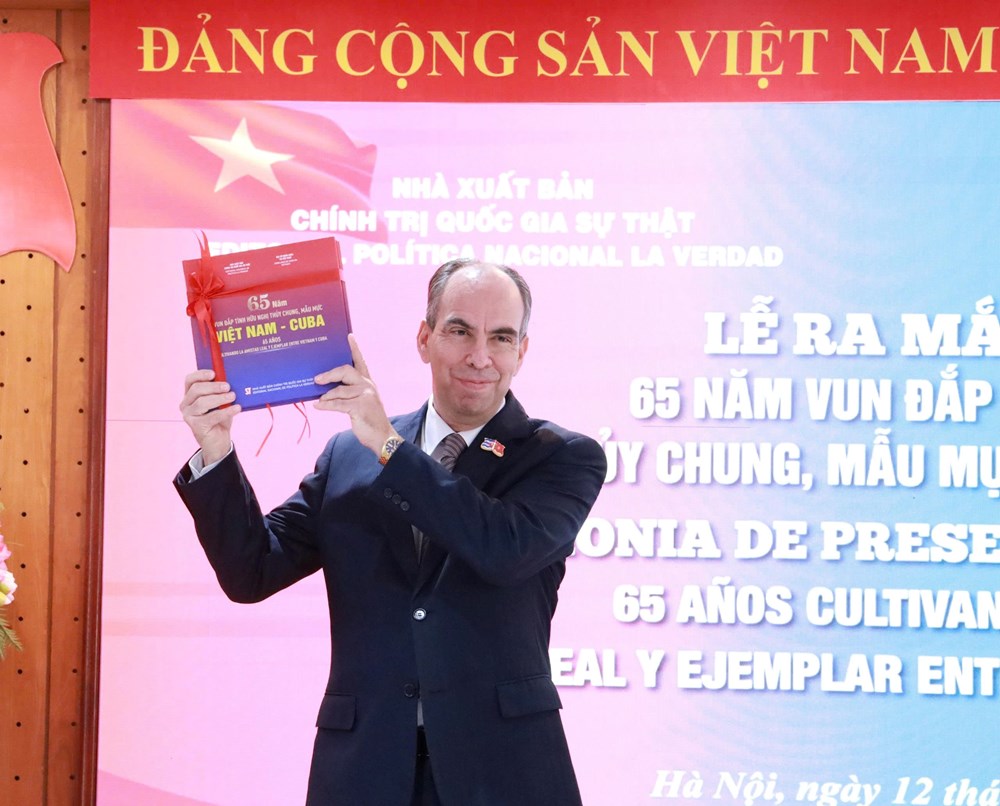 Lễ ra mắt cuốn sách “65 năm vun đắp tình hữu nghị thủy chung, mẫu mực Việt Nam – Cuba” - ảnh 3