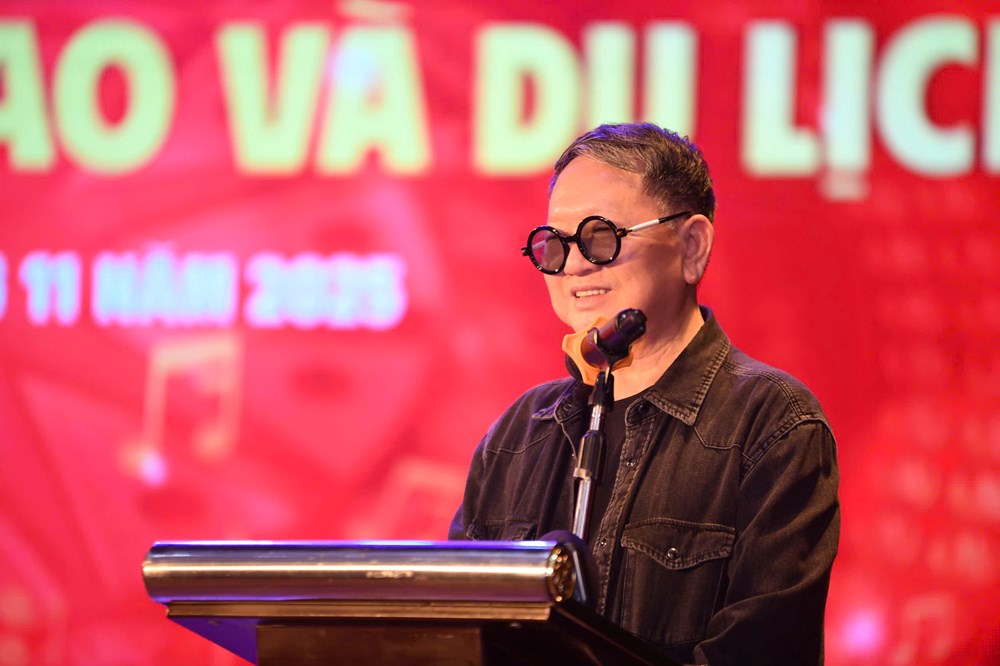 Sáng tác bài hát về chính ngành mình đang công tác là thử thách nhưng cũng rất vinh quang - ảnh 2