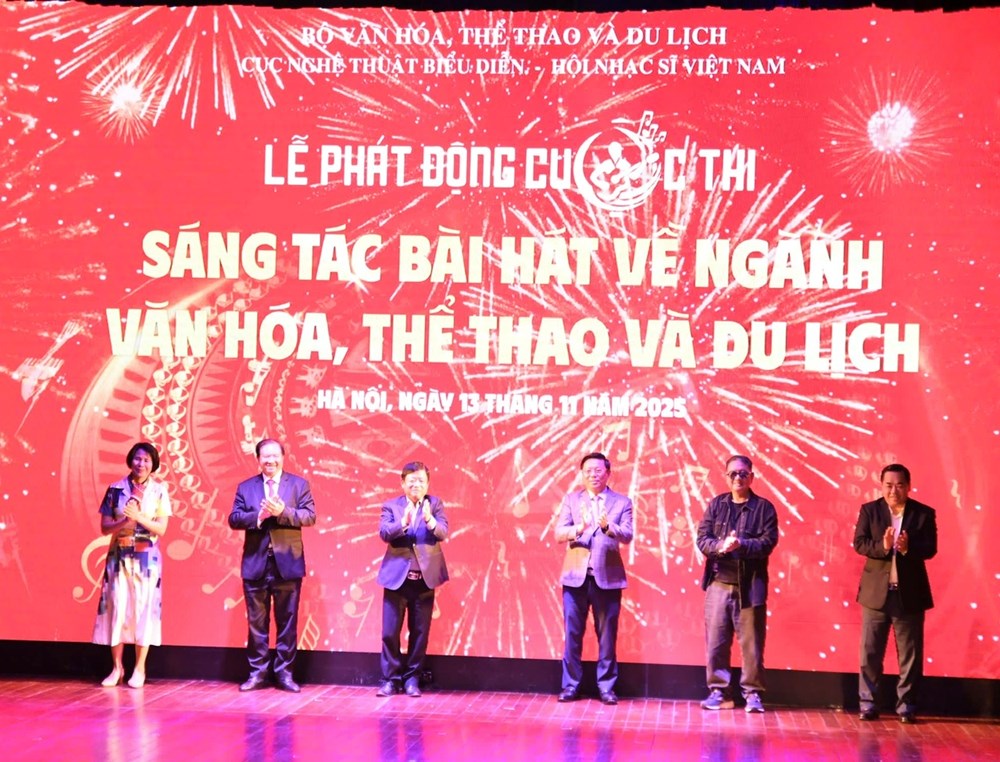 Sáng tác bài hát về chính ngành mình đang công tác là thử thách nhưng cũng rất vinh quang - ảnh 3