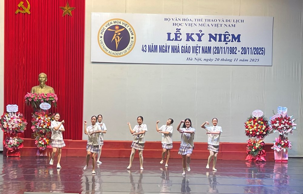 Tôn vinh các thầy cô “giữ lửa” nghệ thuật múa - ảnh 8