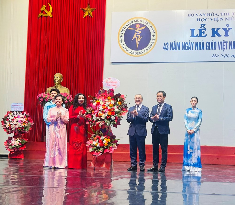 Tôn vinh các thầy cô “giữ lửa” nghệ thuật múa - ảnh 4