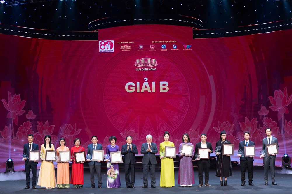 Trao Giải Báo chí toàn quốc về Quốc hội và Hội đồng nhân dân lần thứ tư - ảnh 4