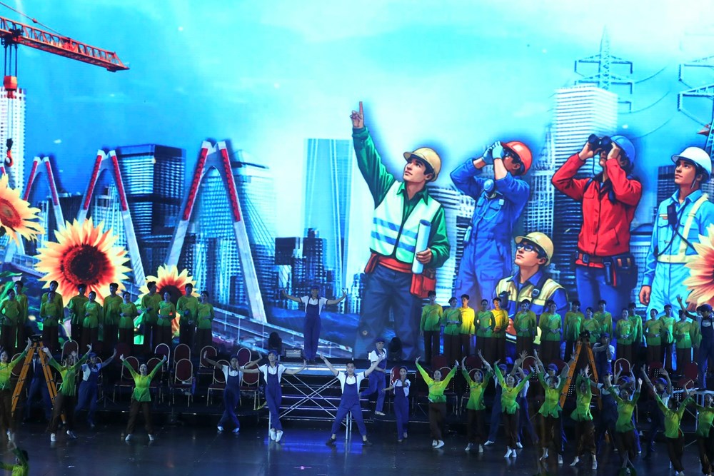 Tổng duyệt chương trình nghệ thuật đặc biệt chào mừng Đại hội Thi đua yêu nước toàn quốc lần thứ XI - ảnh 19