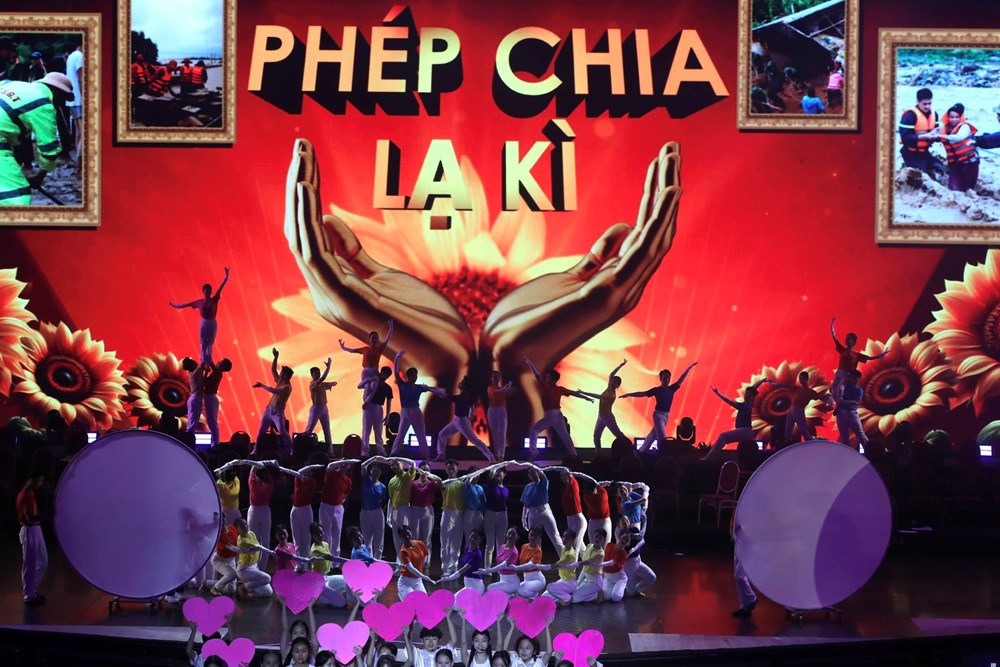 Tổng duyệt chương trình nghệ thuật đặc biệt chào mừng Đại hội Thi đua yêu nước toàn quốc lần thứ XI - ảnh 18