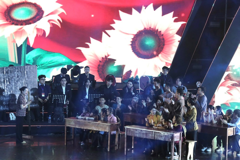 Tổng duyệt chương trình nghệ thuật đặc biệt chào mừng Đại hội Thi đua yêu nước toàn quốc lần thứ XI - ảnh 8