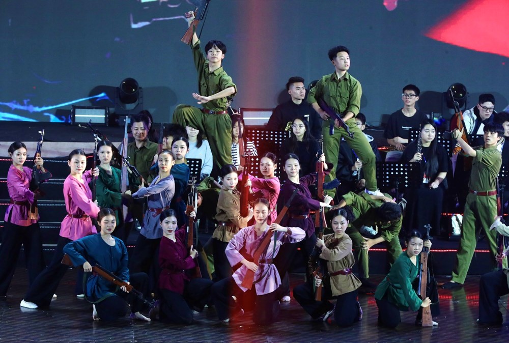 Từ lời hiệu triệu non sông đến khát vọng vươn mình của Việt Nam - ảnh 3