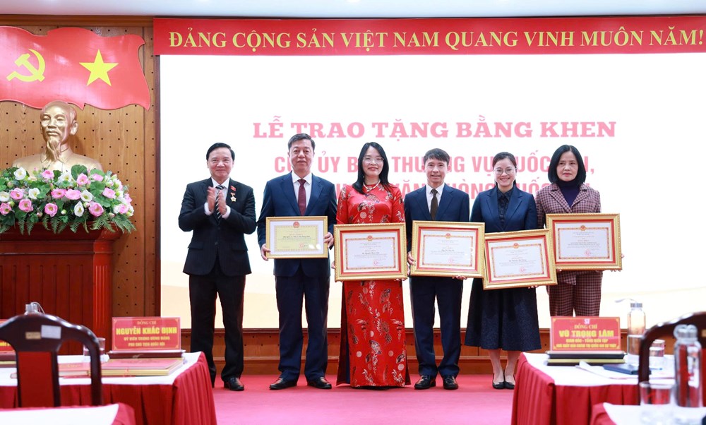 Ra mắt sách “80 năm Quốc hội Việt Nam - Những dấu ấn lịch sử” - ảnh 5