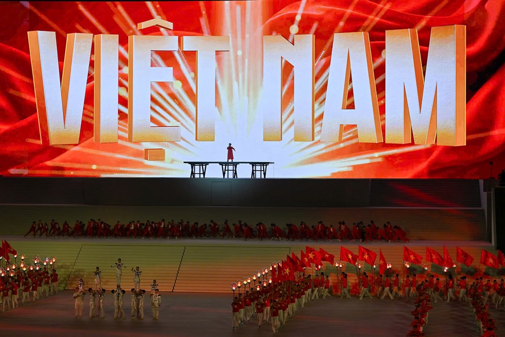 Tổng Bí thư Tô Lâm dự chương trình nghệ thuật đặc biệt "Dưới lá cờ vẻ vang của Đảng” - ảnh 4