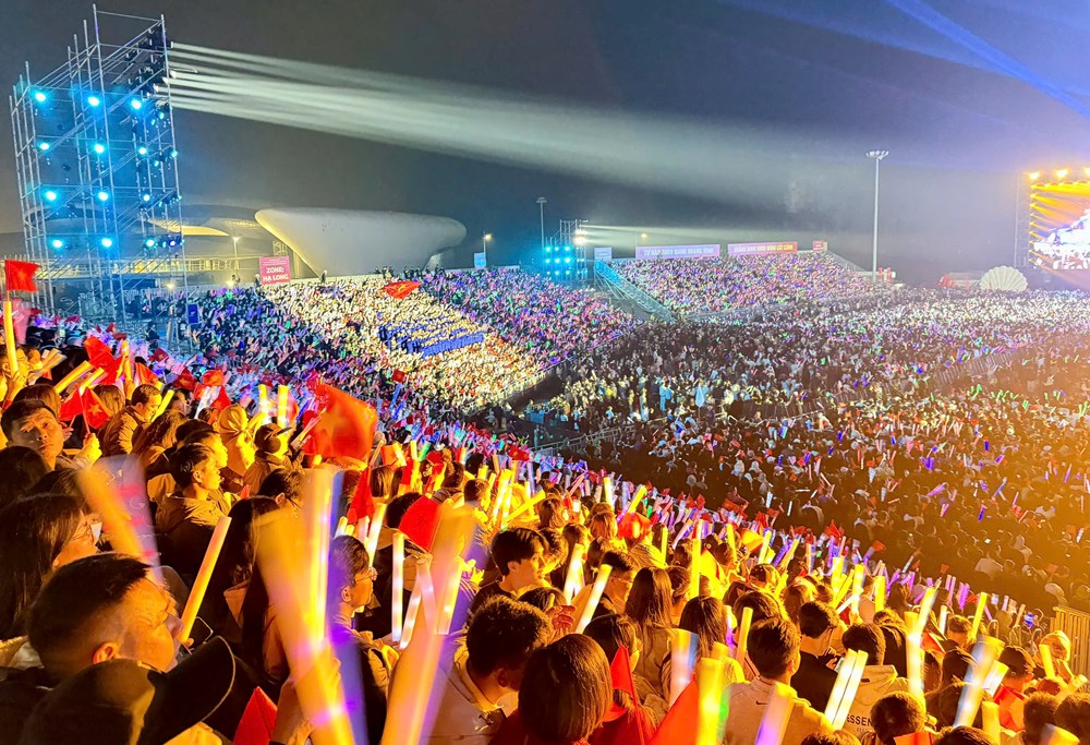 Từ ánh sáng của Đảng đến khát vọng bay cao của Quảng Ninh - ảnh 9