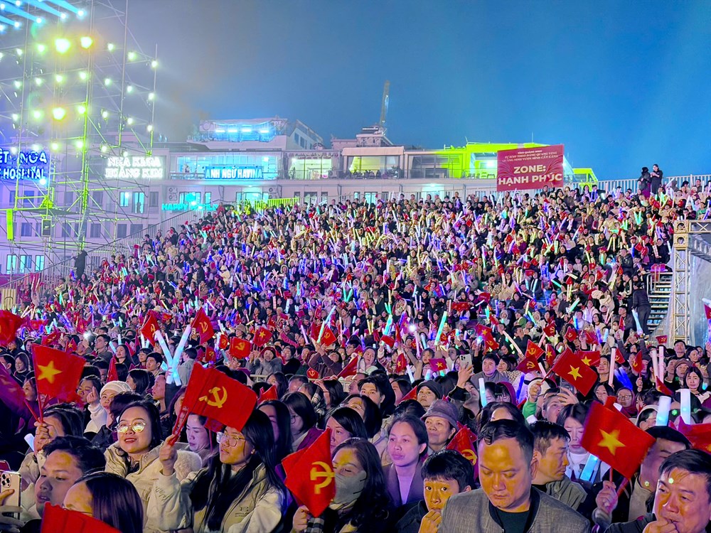 Từ ánh sáng của Đảng đến khát vọng bay cao của Quảng Ninh - ảnh 8