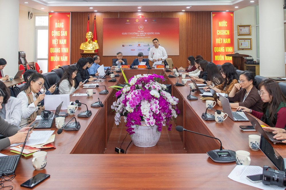 Sách lý luận - chính trị trong nước rất được quan tâm tại “Giải thưởng Sách Quốc gia lần thứ VIII” - ảnh 2