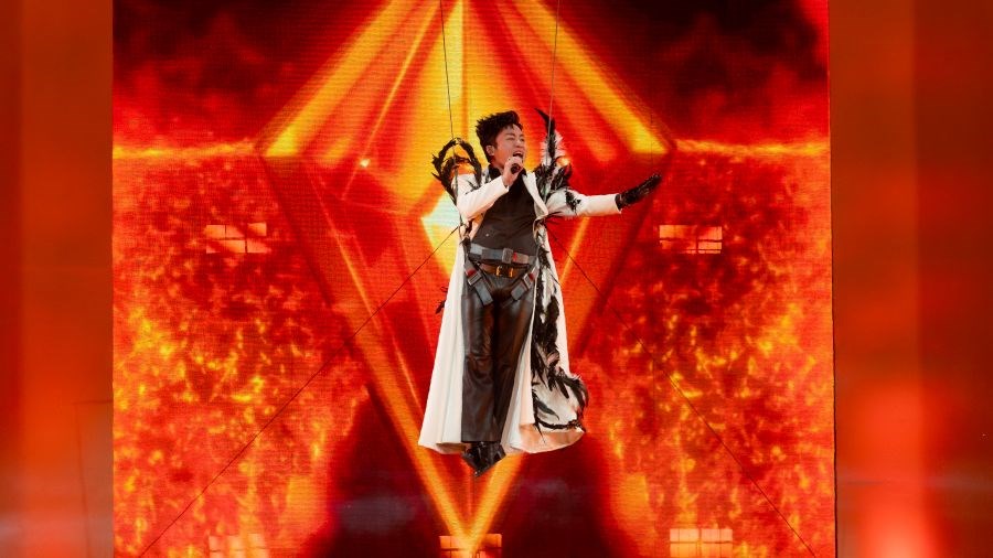 Tùng Dương “đốt cháy” Her concert, úp mở tham vọng làm liveshow sân vận động - ảnh 1