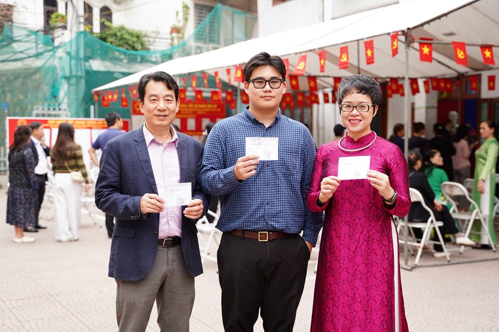 NSƯT Dương Minh Ánh: “Mỗi lá phiếu là niềm tin và kỳ vọng của cử tri vào tương lai đất nước” - ảnh 8