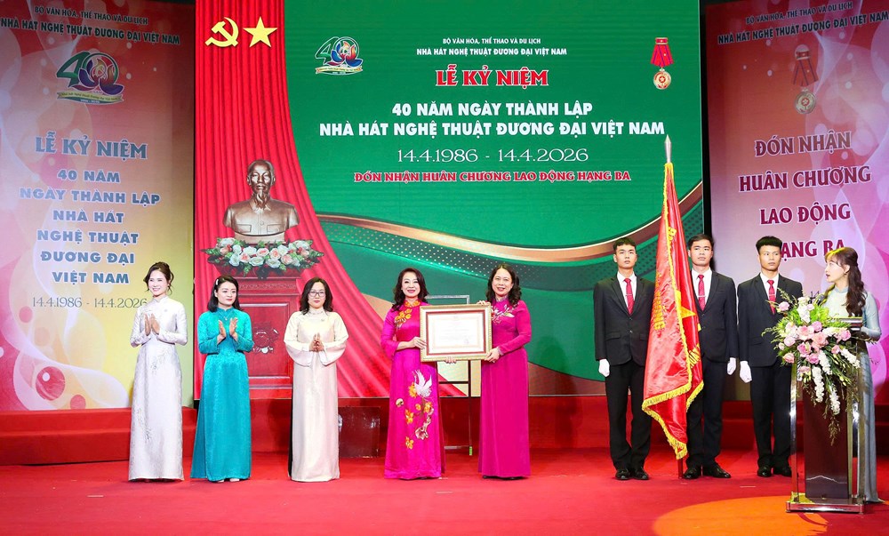 Sáng tạo dựa trên bản sắc, phát triển công nghiệp văn hóa - ảnh 2