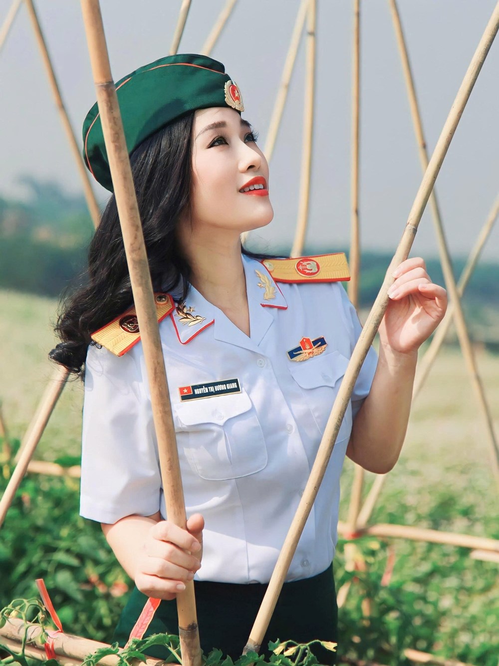 Thượng tá, NSƯT Hương Giang ra mắt công trình âm nhạc đặc biệt chào mừng 30.4 - ảnh 3