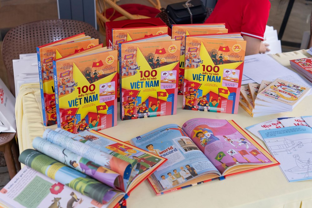 “100 điều tự hào Việt Nam”: Khơi dậy niềm tự hào dân tộc qua 100 câu chuyện nhỏ - ảnh 1
