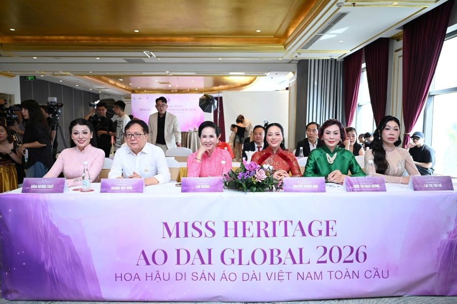Tôn vinh và lan toả vẻ đẹp áo dài Việt Nam  - ảnh 2