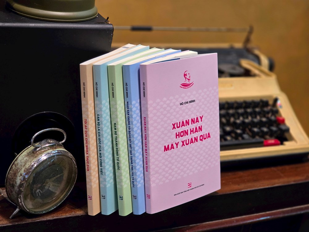 Ra mắt Tủ sách “Vinh quang Hồ Chí Minh” trên nền tảng số - ảnh 3