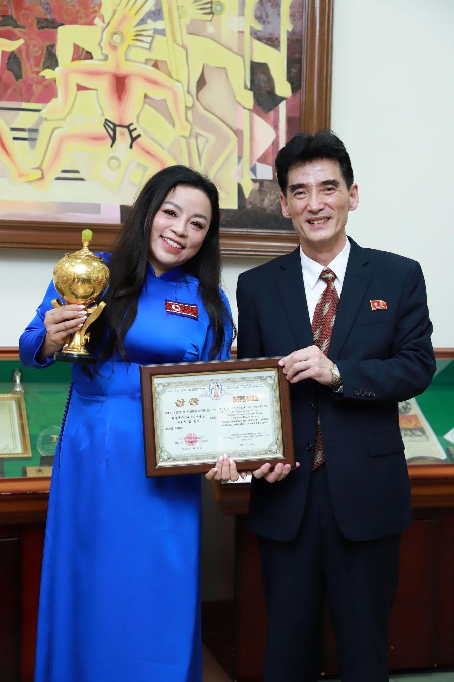 NSƯT Tố Nga xuất sắc giành Cúp Vàng Liên hoan Nghệ thuật Hữu nghị Mùa xuân Tháng Tư 2026 - ảnh 1