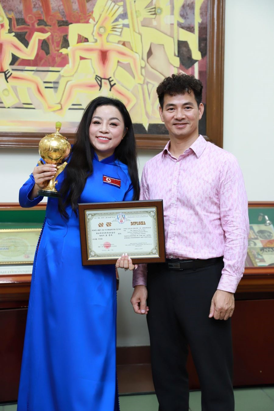 NSƯT Tố Nga xuất sắc giành Cúp Vàng Liên hoan Nghệ thuật Hữu nghị Mùa xuân Tháng Tư 2026 - ảnh 3