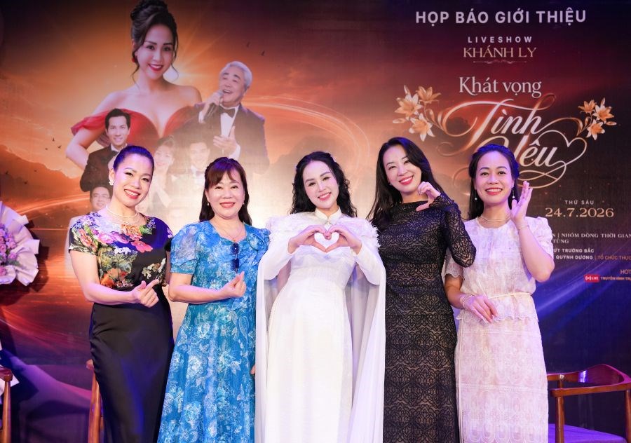 Nguyễn Khánh Ly kể chuyện người lính bằng âm nhạc Việt Nam và Nga - ảnh 4