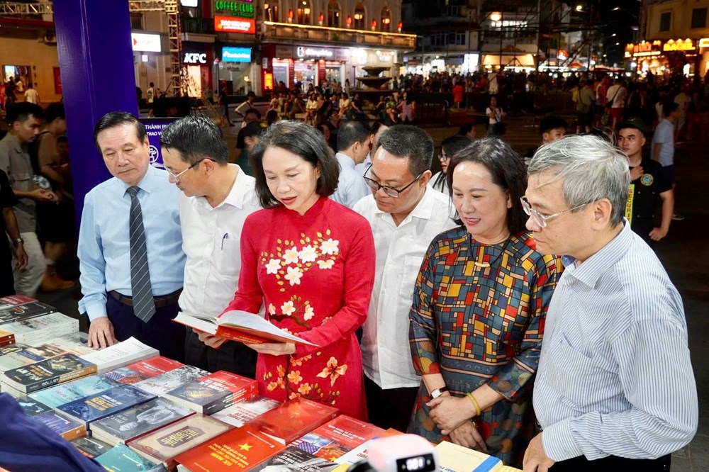 Khai mạc Hội Sách Hà Nội 2026: Khi những trang sách bước vào kỷ nguyên công nghệ - ảnh 3