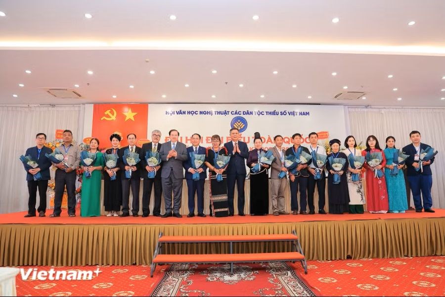 Ông Mã Thế Anh được bầu làm Chủ tịch Hội Văn học nghệ thuật các dân tộc thiểu số Việt Nam - ảnh 3