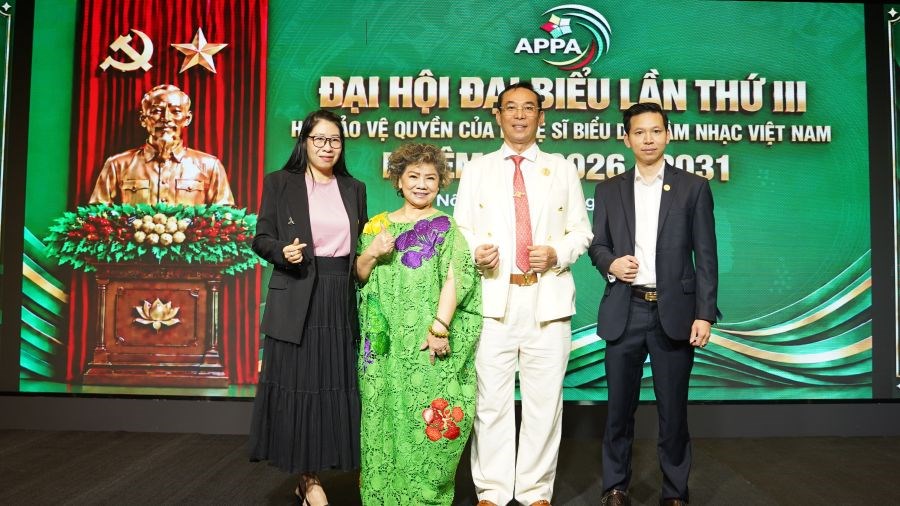 NSND Thanh Hoa tái đắc cử Chủ tịch Hội Bảo vệ quyền của nghệ sĩ biểu diễn âm nhạc Việt Nam - ảnh 4