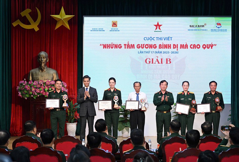 Lan tỏa những tấm gương bình dị mà cao quý, bồi đắp niềm tin trong xã hội - ảnh 4