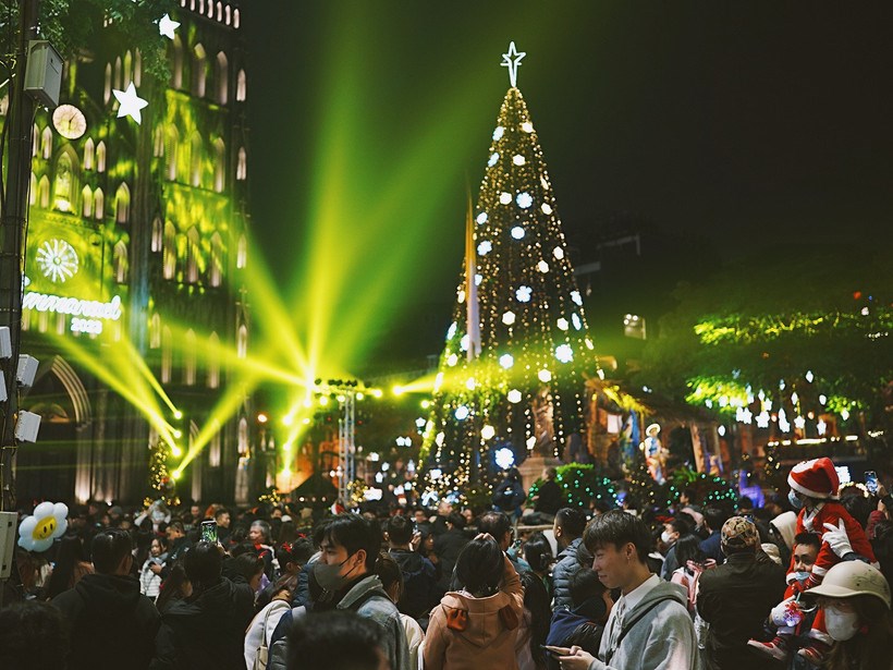 Những tọa độ check-in Giáng sinh đẹp nhất Hà Nội - ảnh 1