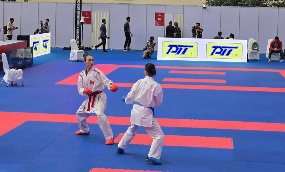 Karate Việt Nam giành hai tấm HCB - ảnh 1