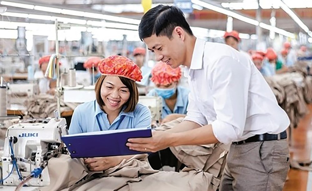 Thưởng Tết sớm giúp người lao động an tâm trước thềm năm mới - ảnh 1