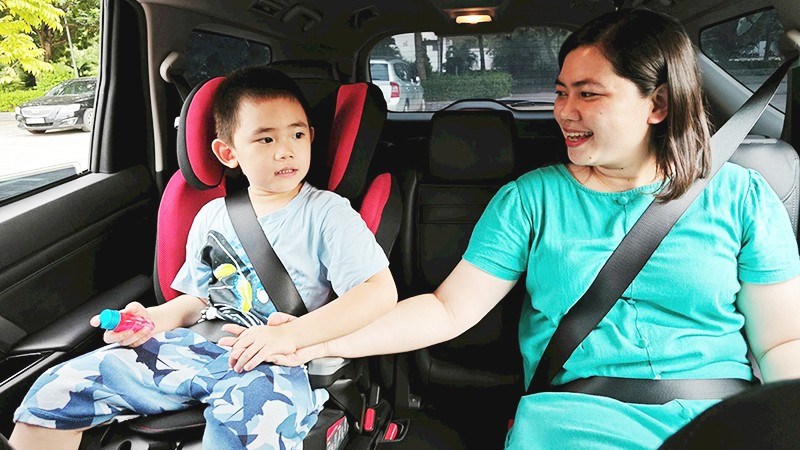 Quy định mới về ghế trẻ em và camera trên ô tô - ảnh 1