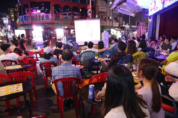 Những địa điểm lí tưởng để cổ vũ đội tuyển U23 Việt Nam đêm nay - ảnh 2