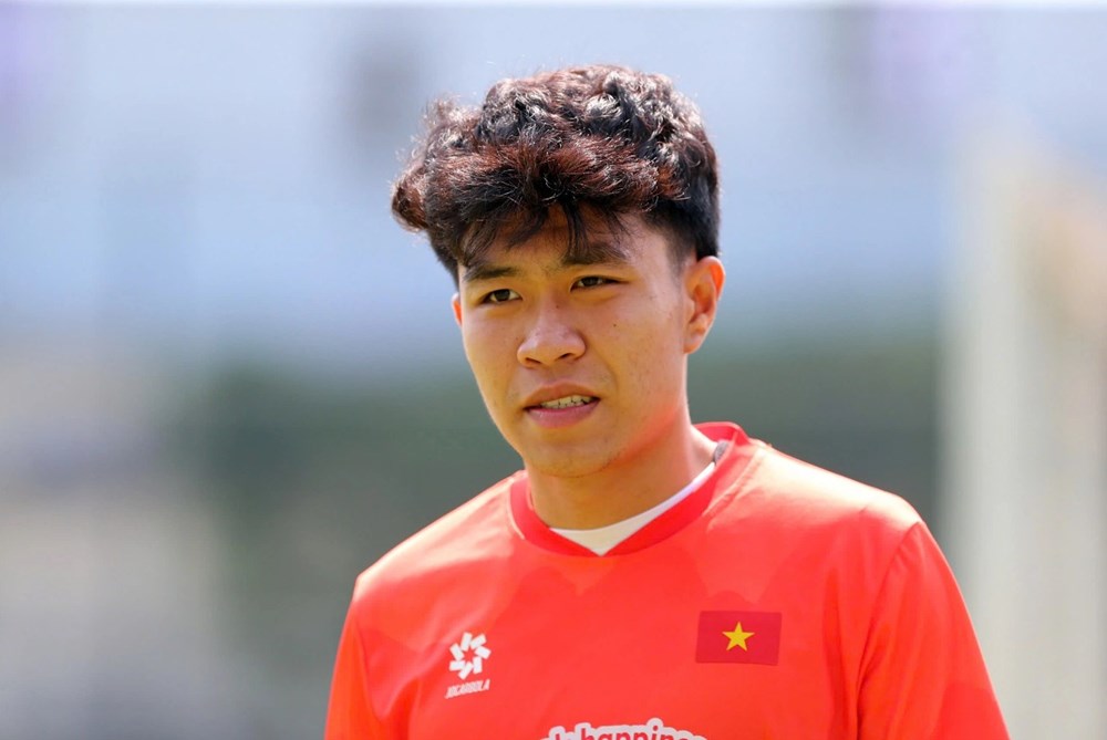 Cú sốc lực lượng với HLV Kim Sang-sik - ảnh 2