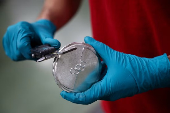 Giá vàng lập đỉnh khiến huy chương Olympic mùa Đông 2026 đắt nhất từ trước tới nay? - ảnh 1