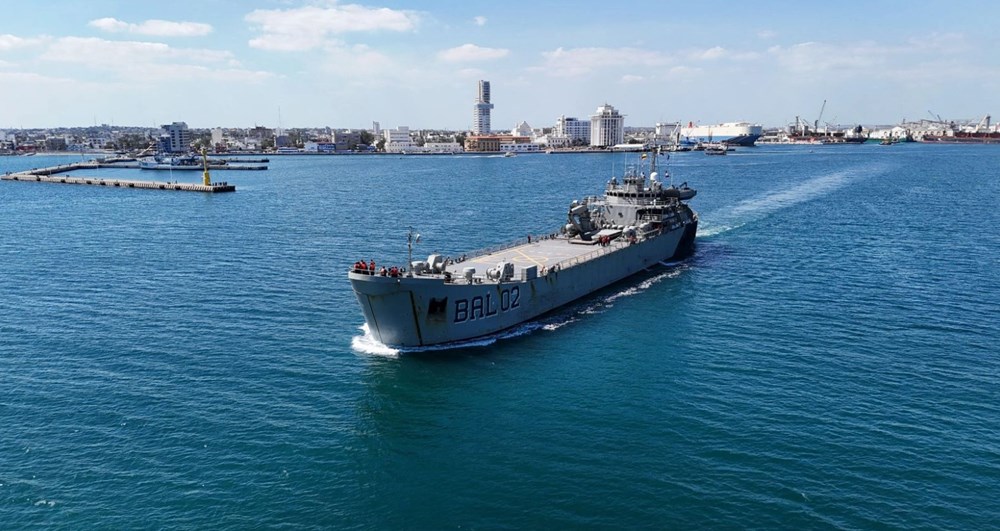 Mexico điều hai tàu viện trợ nhân đạo tới Cuba - ảnh 1