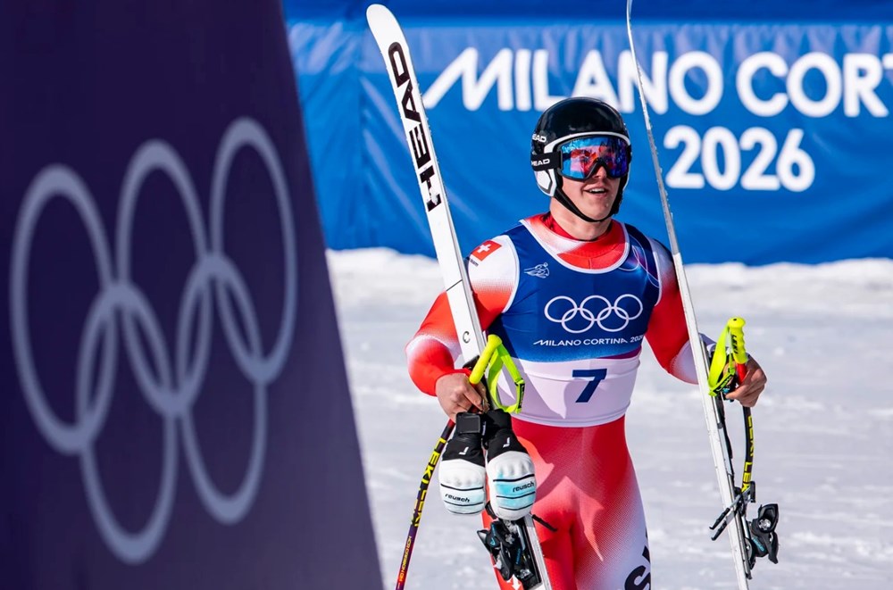 Chàng thợ mộc gây sốc khi giành ba HCV ngay trong kì Olympic đầu tiên tham dự - ảnh 1