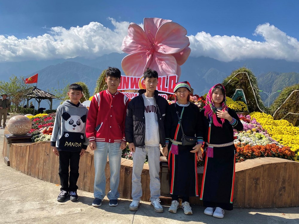 Fansipan rộn ràng bước chân du xuân những ngày đầu năm - ảnh 7