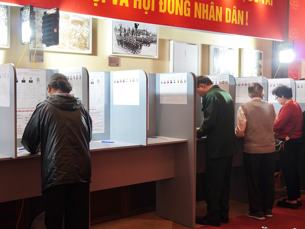 Cử tri Hà Nội đi bầu cử tại các “địa chỉ đỏ” - ảnh 3