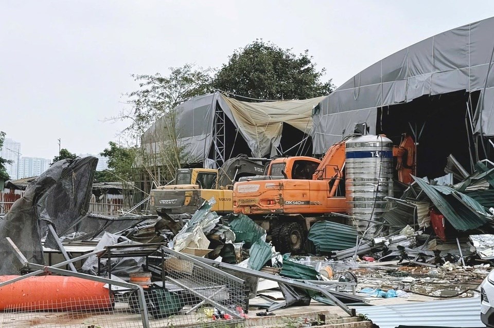 Chủ đầu tư chính thức lên tiếng sau khi cụm 22 sân pickleball lớn nhất Hà Nội bị tháo dỡ - ảnh 1