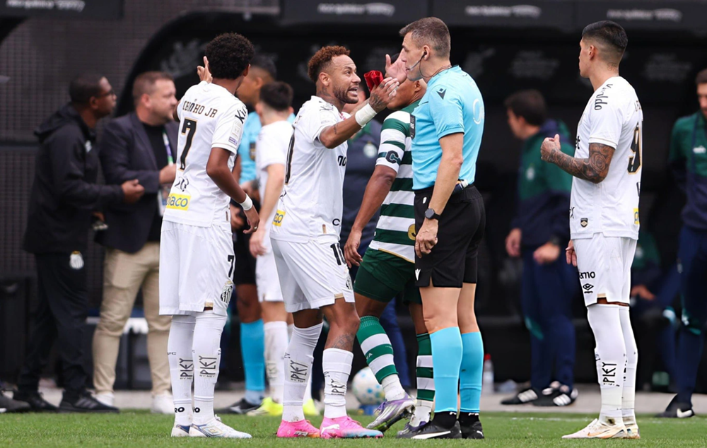 Neymar có nguy cơ lỡ hẹn World Cup 2026 vì sai lầm “ngớ ngẩn” của trọng tài - ảnh 1